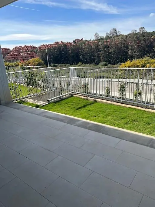 2 Bed Luxury Apt In Estepona, Parking & Pools Appartamento Estepona